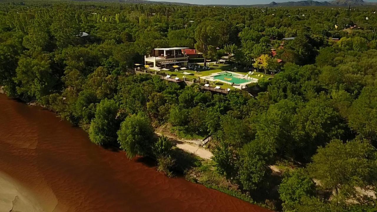 מינה קלאוורו Balcon Del Rio, Hotel De Campo Y Cabanas מראה חיצוני תמונה