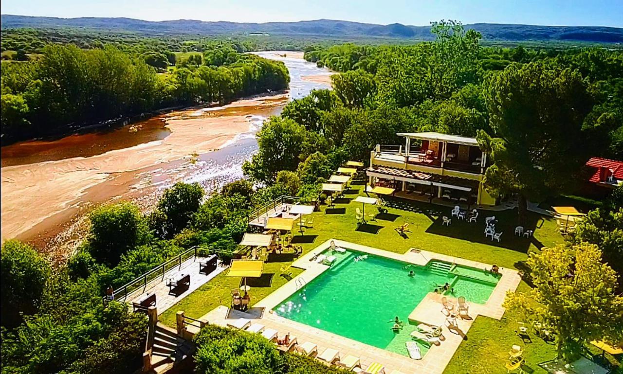 מינה קלאוורו Balcon Del Rio, Hotel De Campo Y Cabanas מראה חיצוני תמונה