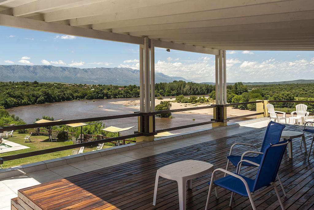 מינה קלאוורו Balcon Del Rio, Hotel De Campo Y Cabanas מראה חיצוני תמונה