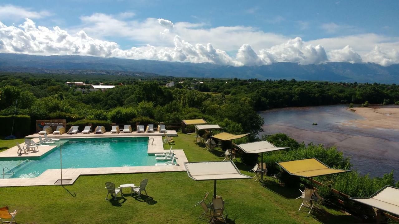 מינה קלאוורו Balcon Del Rio, Hotel De Campo Y Cabanas מראה חיצוני תמונה